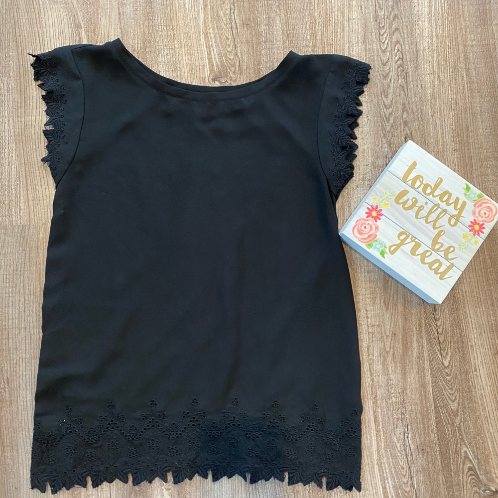New! Ann Taylor Loft Embroidered Sleeve/Hem Top